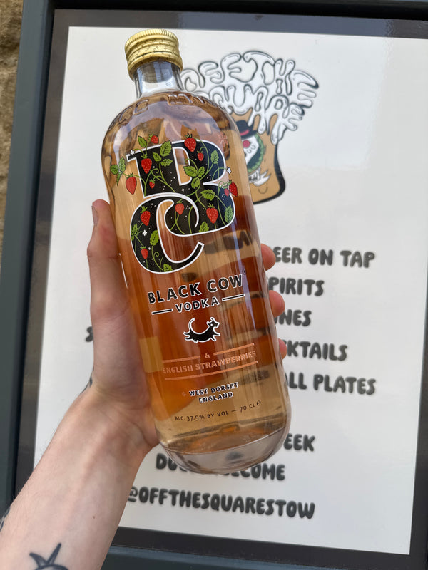 Black Cow English Strawberry Vodka 37.5%